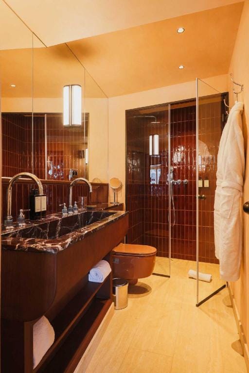 Confidential Room-5, stone's throw from the Louvre Apartment in Paris