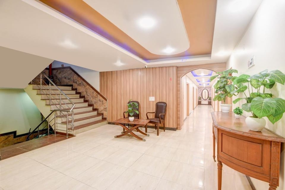 Hotel Royal Plaza Hotel in New Delhi