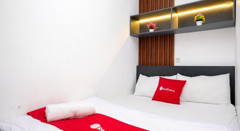 RedDoorz @ Simple Stay Malang Hotel in East Java