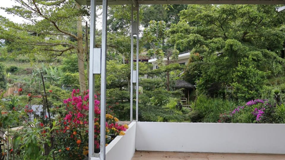 Villa 1500m2 RumahMarmut 3 kamar(12 tempat tidur) Hotel in Cisarua