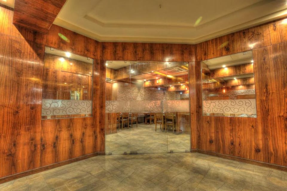 Hotel Keshwara's Residency Jamnagar Gujarat Hotel in Gujarat