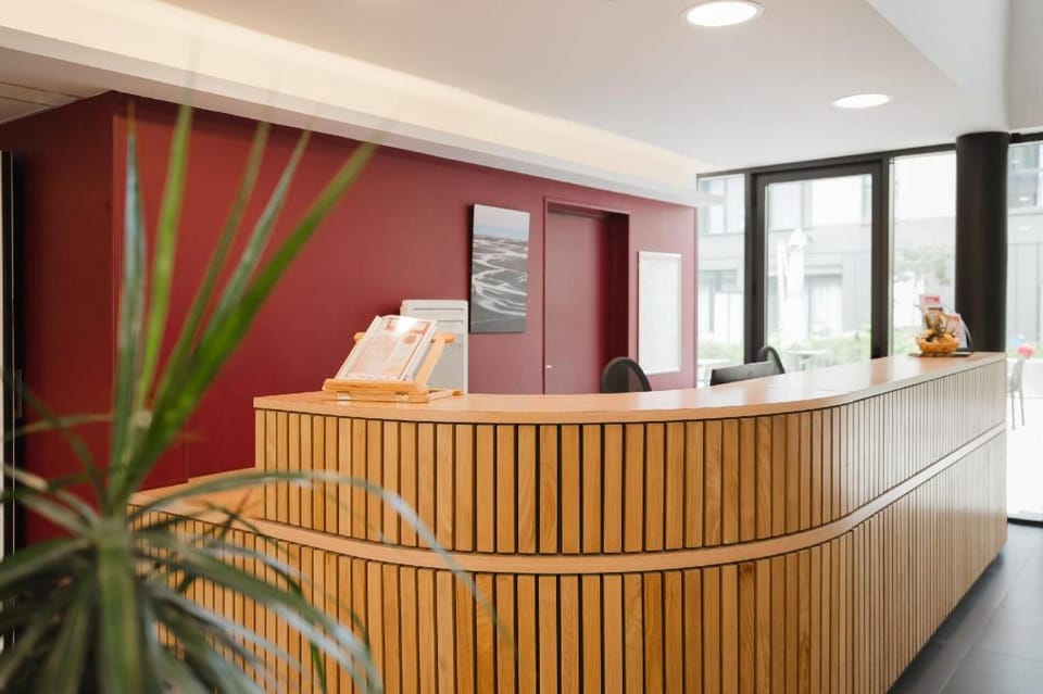 Quality Suites Saint-Malo Hotel in St-Malo