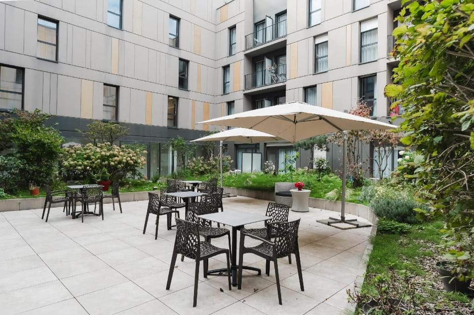 Quality Suites Saint-Malo Hotel in St-Malo