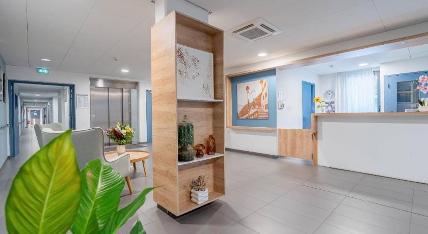 Quality Suites Bourgoin-Jallieu Hotel in Bourgoin-Jallieu