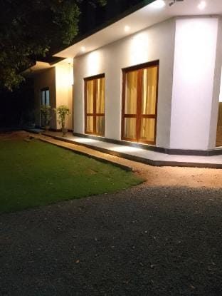 Crush River Villa Hikkaduwa  Villa in Hikkaduwa