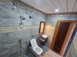 Rustic Horizon Villa in Lonavla
