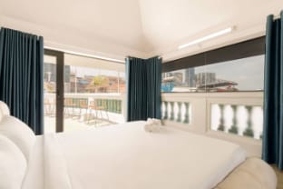 Lux White Villa Villa in Ho Chi Minh City