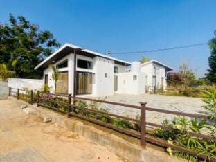 HIGHLAND SMALL HEAVEN ON EARTH Villa in Gujarat