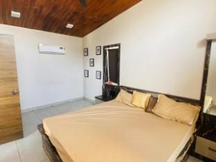 HIGHLAND SMALL HEAVEN ON EARTH Villa in Gujarat