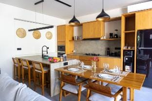 New Lux Seis C Villa 3 Bedroom In Canggu Villa in North Kuta
