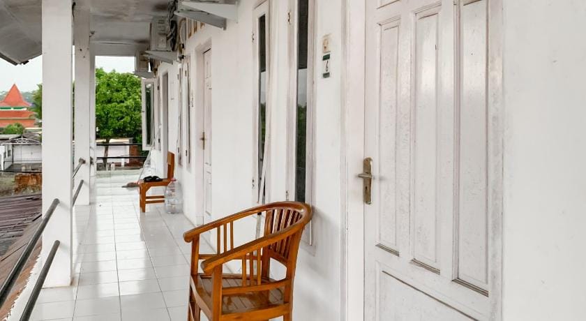 RedDoorz Syariah near Stadion Persikas Subang Hotel in West Java