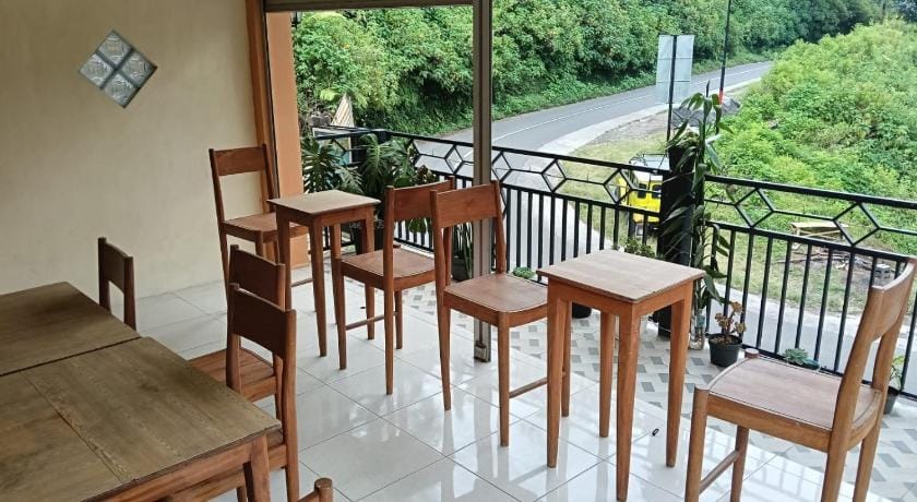 Dua Puteri Homestay Bromo Bed and Breakfast in East Java