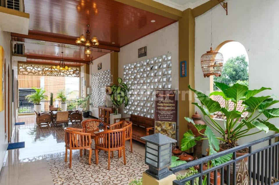 Falestine Guesthouse Syariah Sindu Kesuma Edupark RedPartner Hotel in Special Region of Yogyakarta