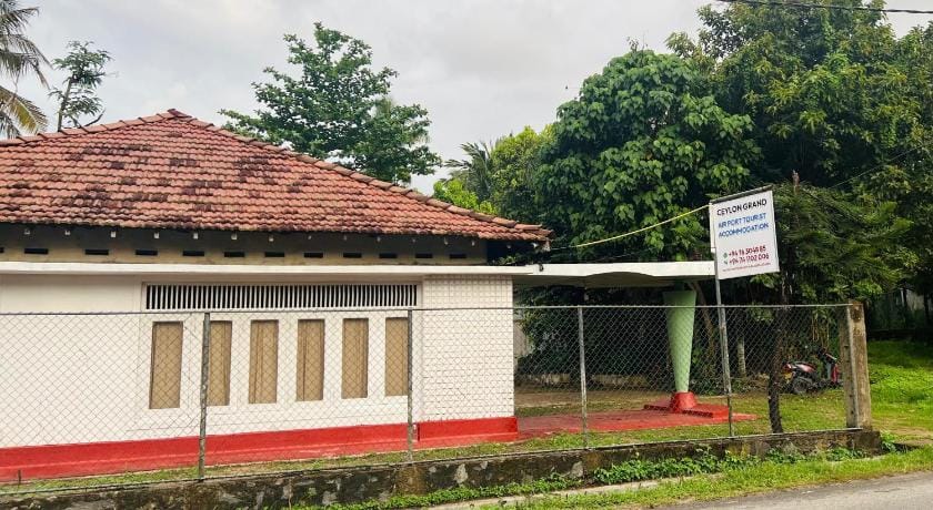 Ceylon Grand Airport Tourist Accommodation Hostel in Negombo