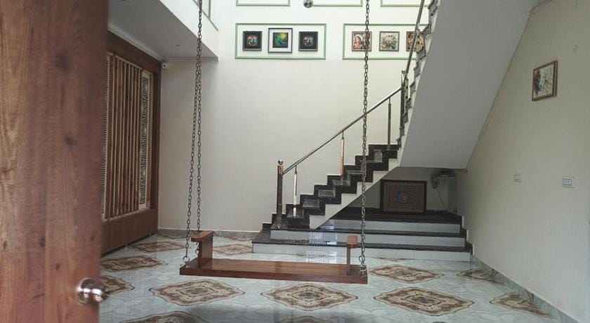 GEETA VILLA VRINDAVAN Villa in Uttar Pradesh