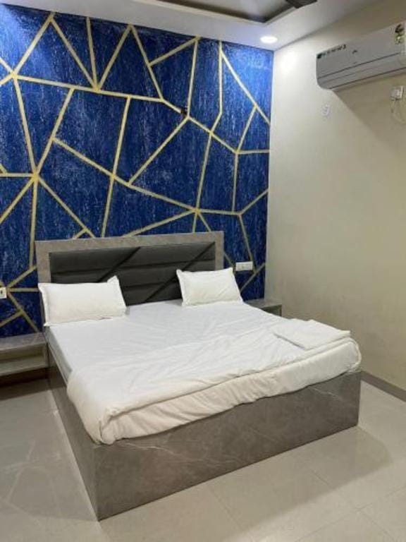 Tulsi Mahal Residency Hotel in Uttar Pradesh