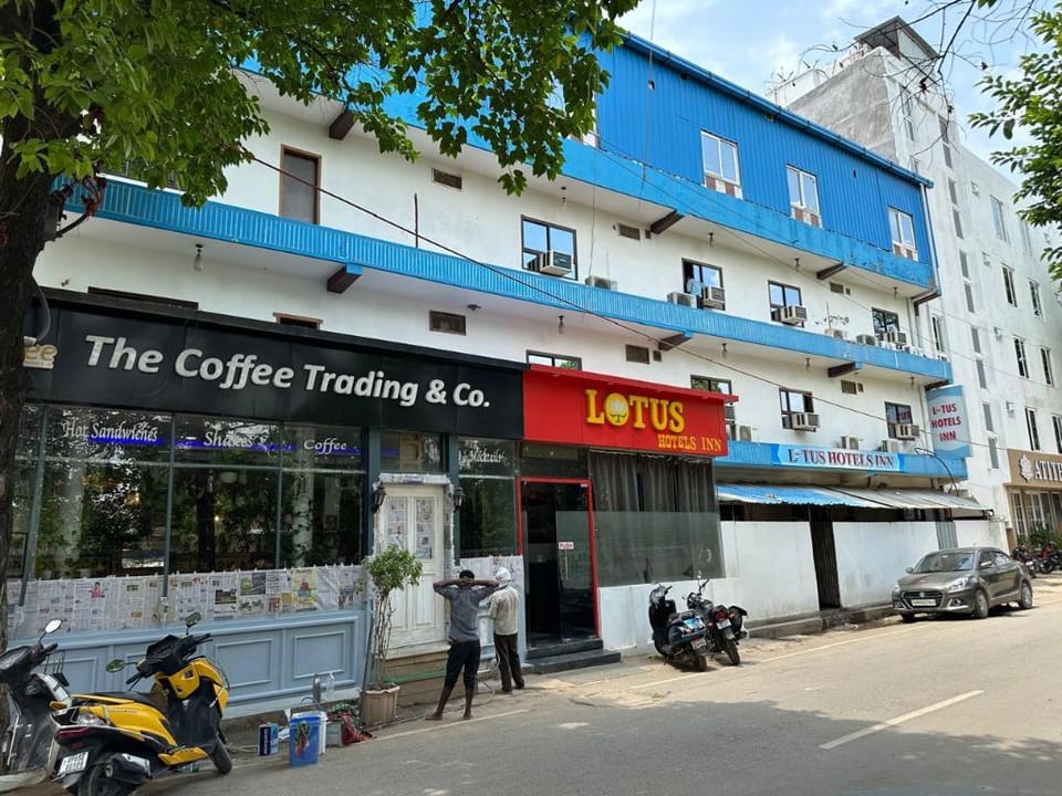 Lotus Inn Hotel in Varanasi