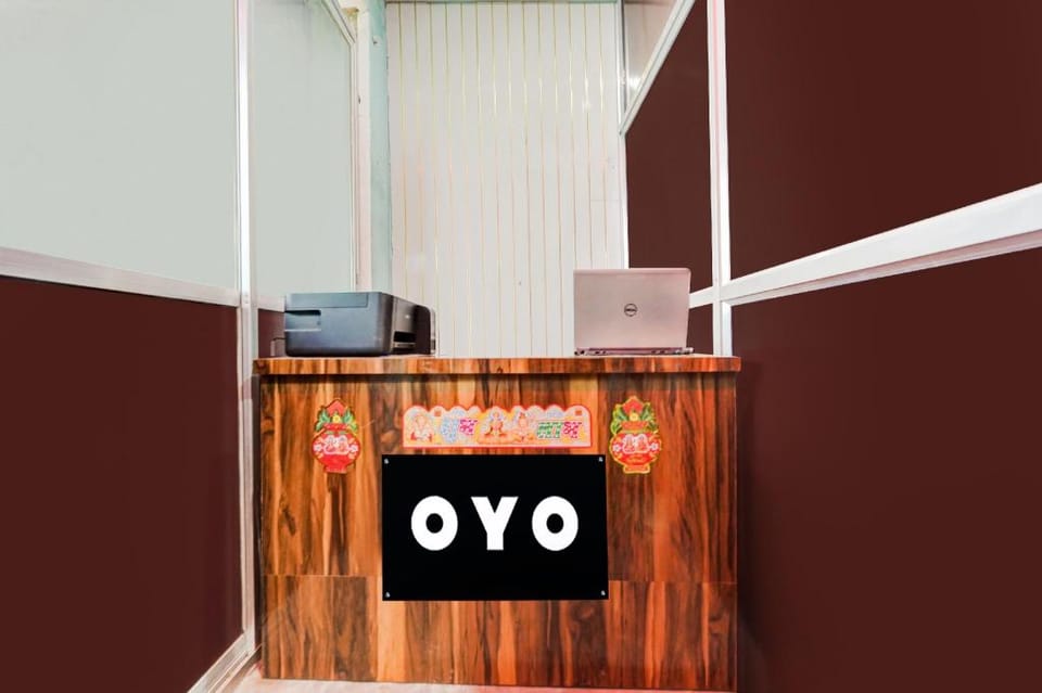 SPOT ON by OYO Yatri Nivas Hotel Hotel in Uttar Pradesh