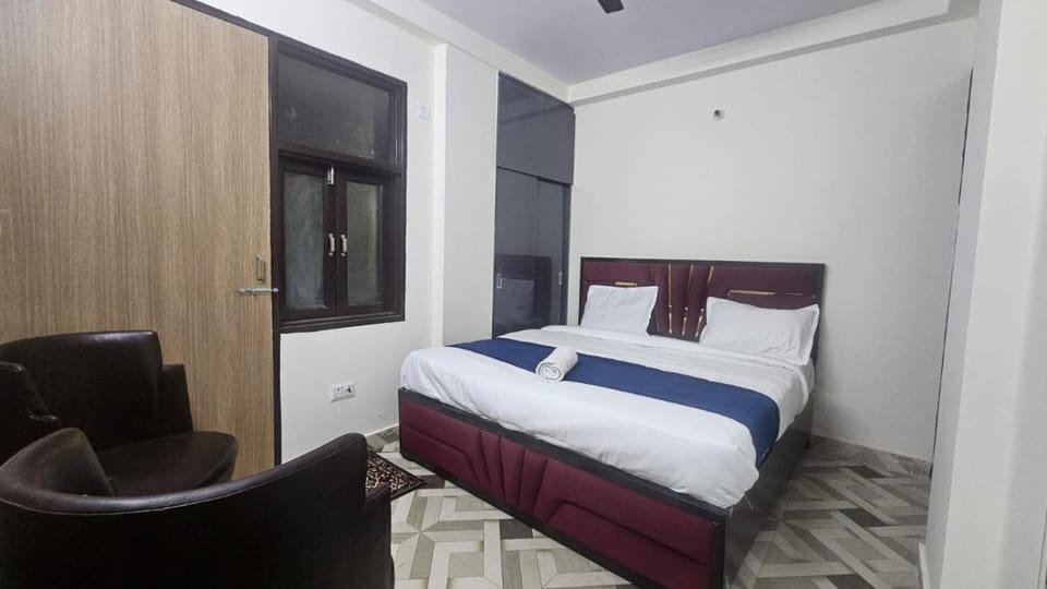 Hotel Glass Castle Near Yashobhoomi Hotel in Delhi