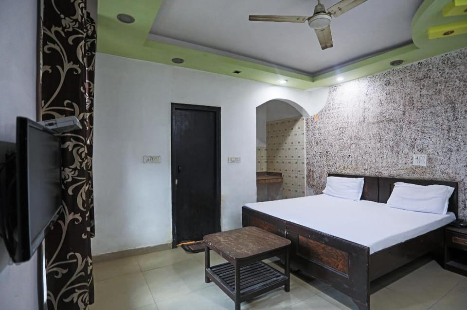 Hotel O PH Residency Hotel in Noida