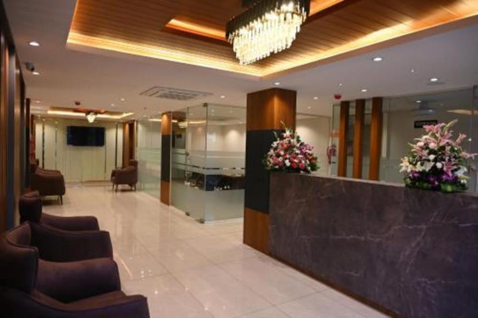 Good One Suites Hotel in Bengaluru