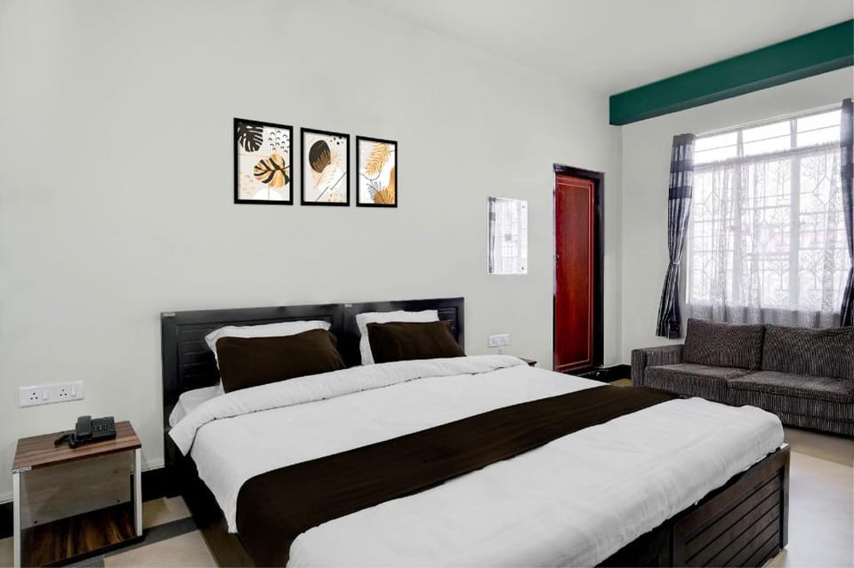 Hotel O by OYO Star Valley Hotel and Lawn Hotel in Uttar Pradesh