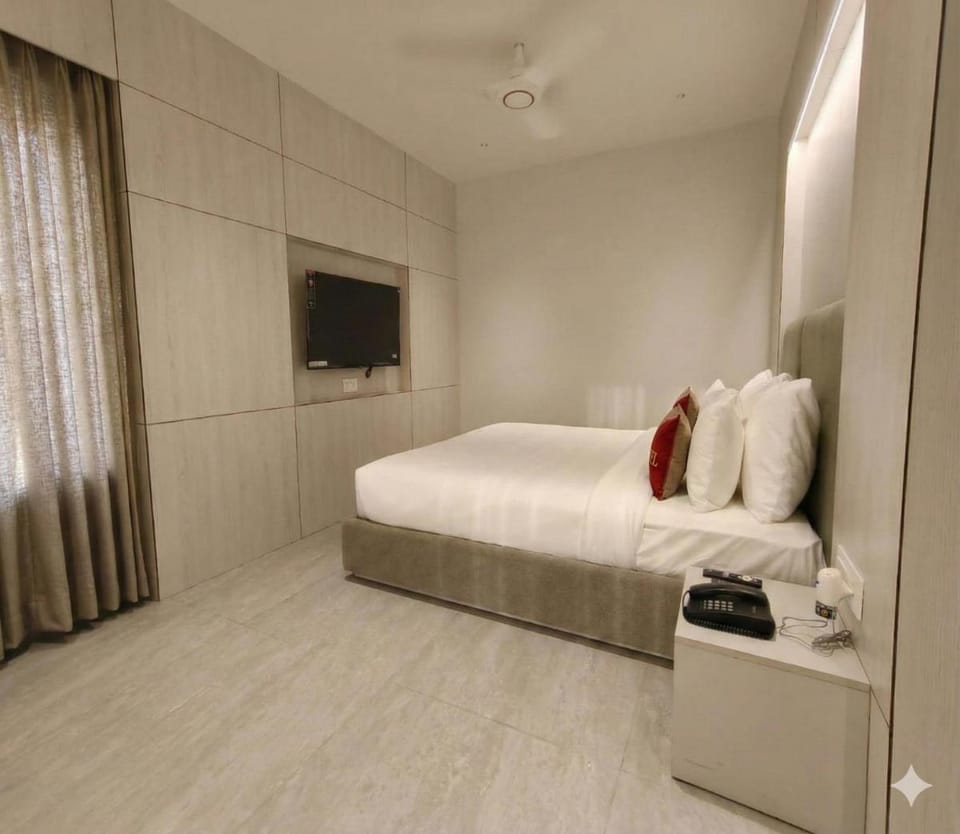 Aceotel Premier Ujjayanta, Ujjain Hotel in India