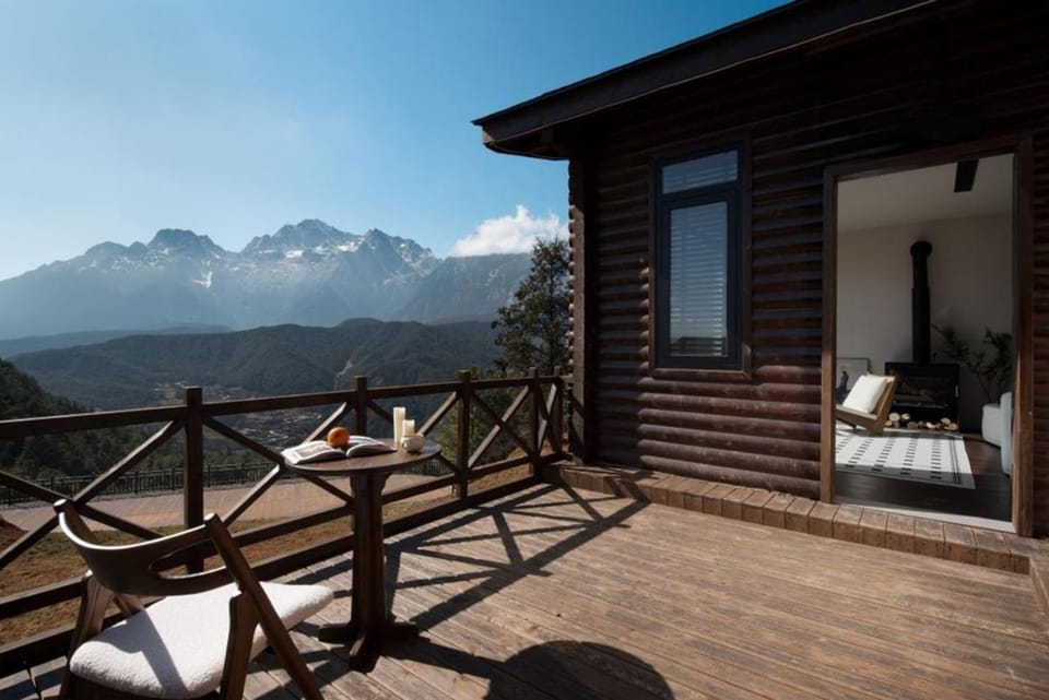 Lijiang Yulong Manshron Snow Highlands Villa Bed and Breakfast in China
