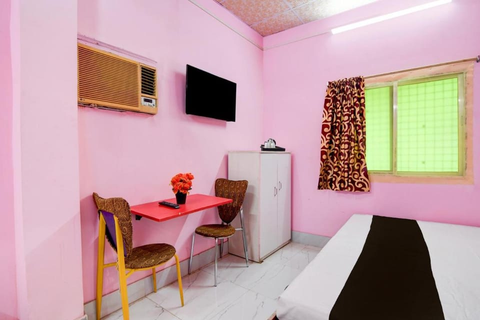 Super Hotel O Shakuntala Park Bus Terminus Behala Hotel in Kolkata