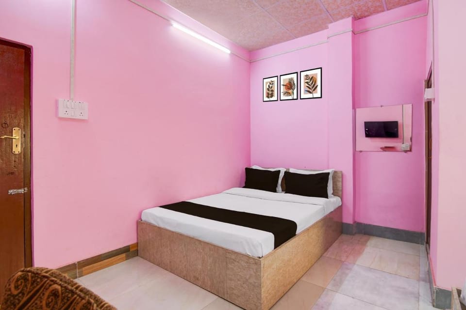 Super Hotel O Shakuntala Park Bus Terminus Behala Hotel in Kolkata