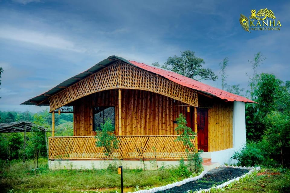 Kanha Nature's Knock Hotel in India