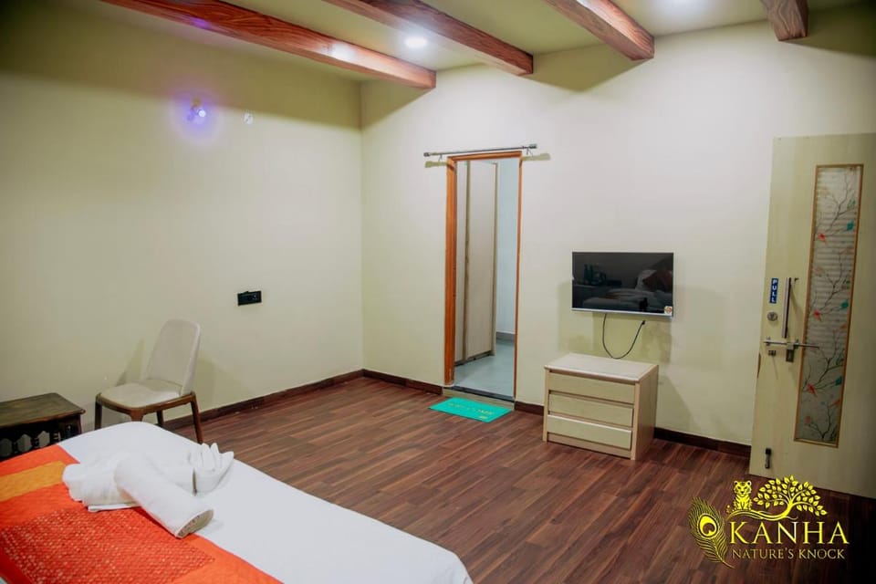 Kanha Nature's Knock Hotel in India