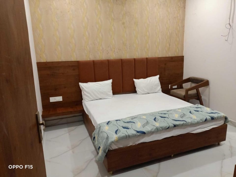Hotel O by OYO Angad Regency Hotel in Punjab, India