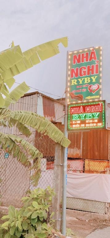 Nhà Nghỉ Motel Ryby Bến Tre Hotel in Cambodia