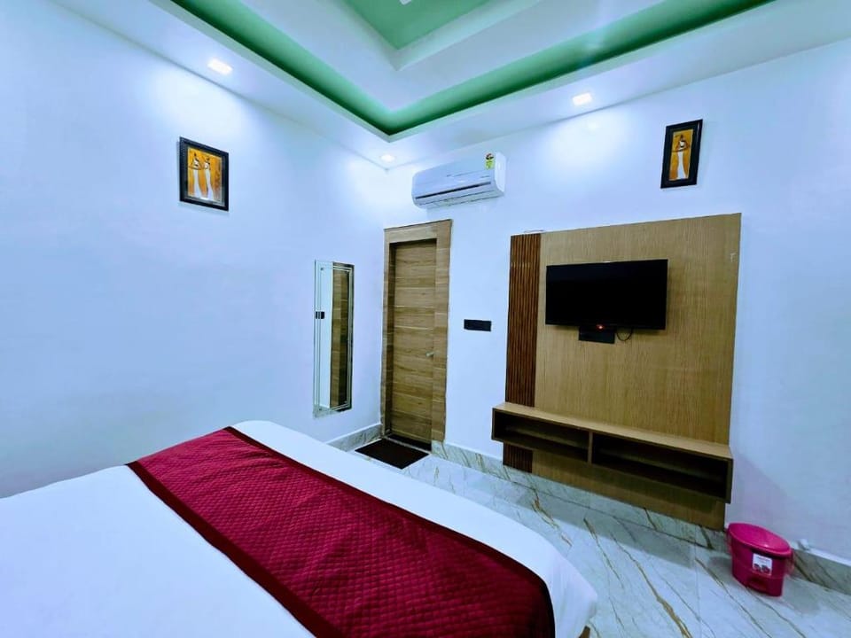 Hotel Parkland, Mathura (Near Railway Station) Hotel in Uttar Pradesh