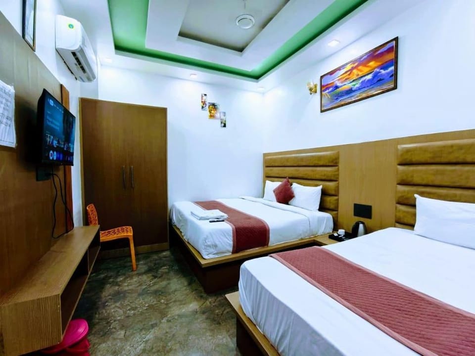 Hotel Parkland, Mathura (Near Railway Station) Hotel in Uttar Pradesh