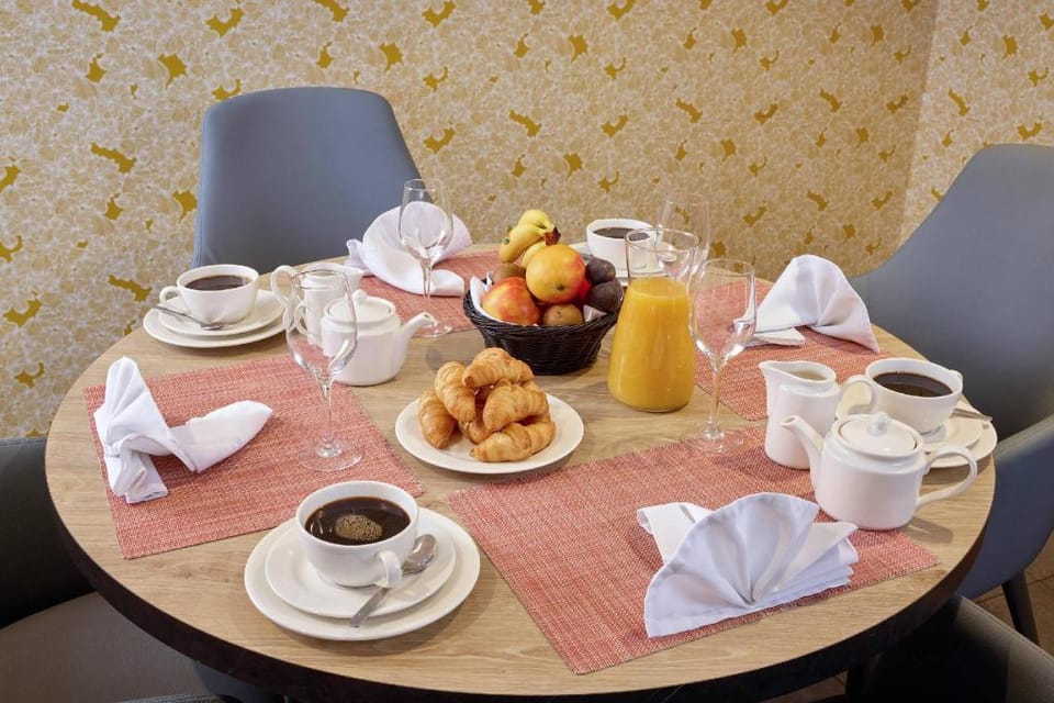 Quality Suites Morangis Orly Hotel in Île-de-France