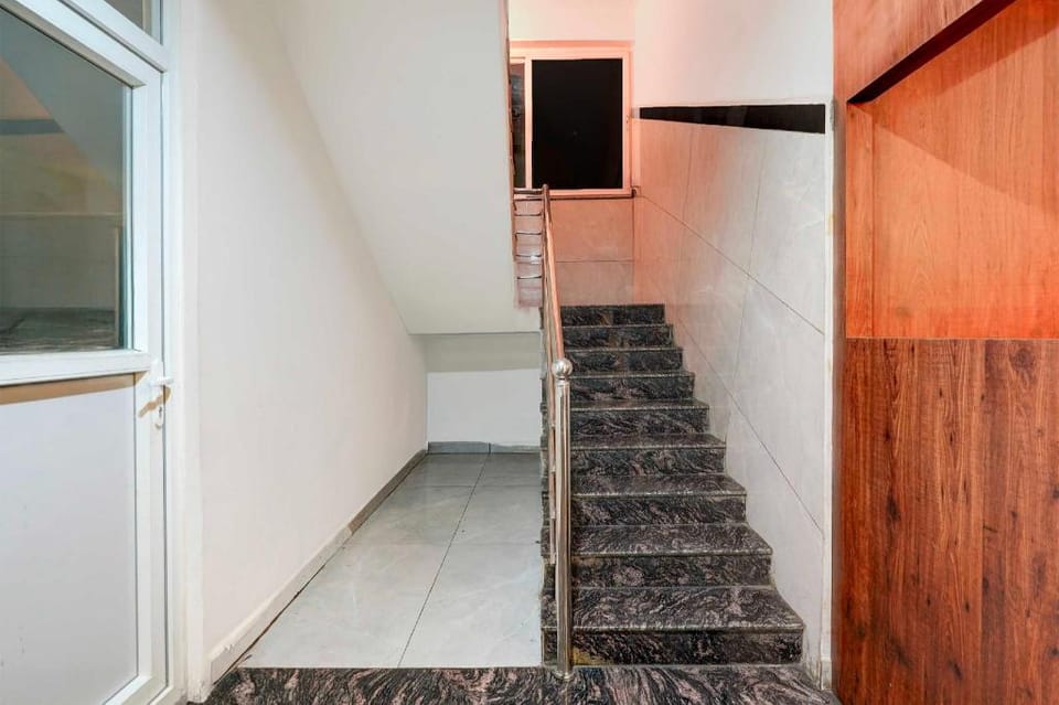 Townhouse Marathahalli Sai Baba Temple Hotel in Ooty