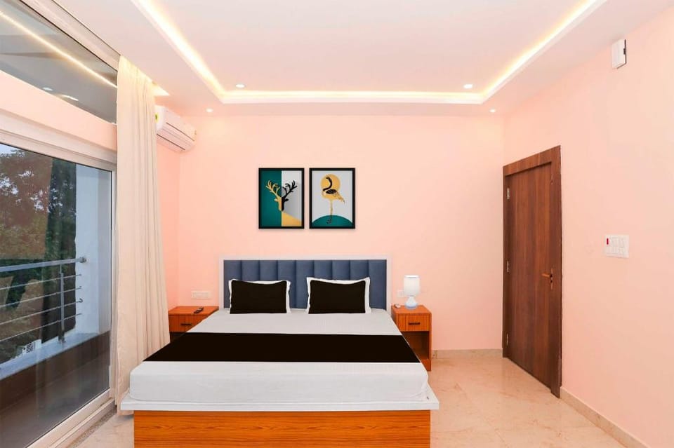 Townhouse Ranchi Ratu Maharaja Lake Hotel in Nepal