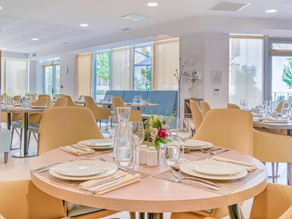 Quality Suites Marseille Centre Lodi Hotel in Marseille