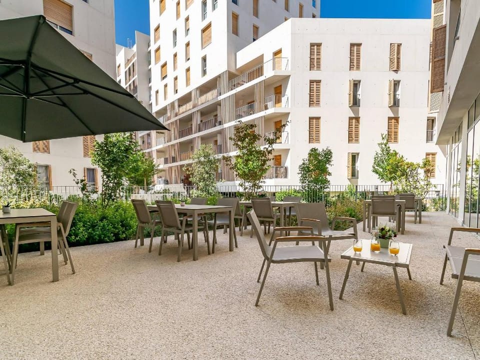 Quality Suites Marseille Centre Lodi Hotel in Marseille
