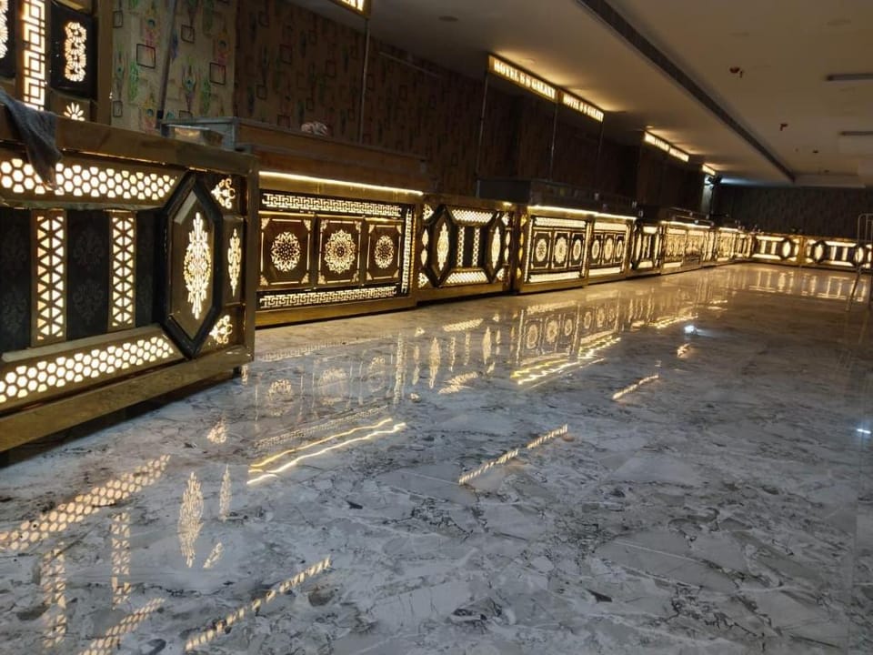 Hotel The SS Galaxy Hotel in Uttar Pradesh