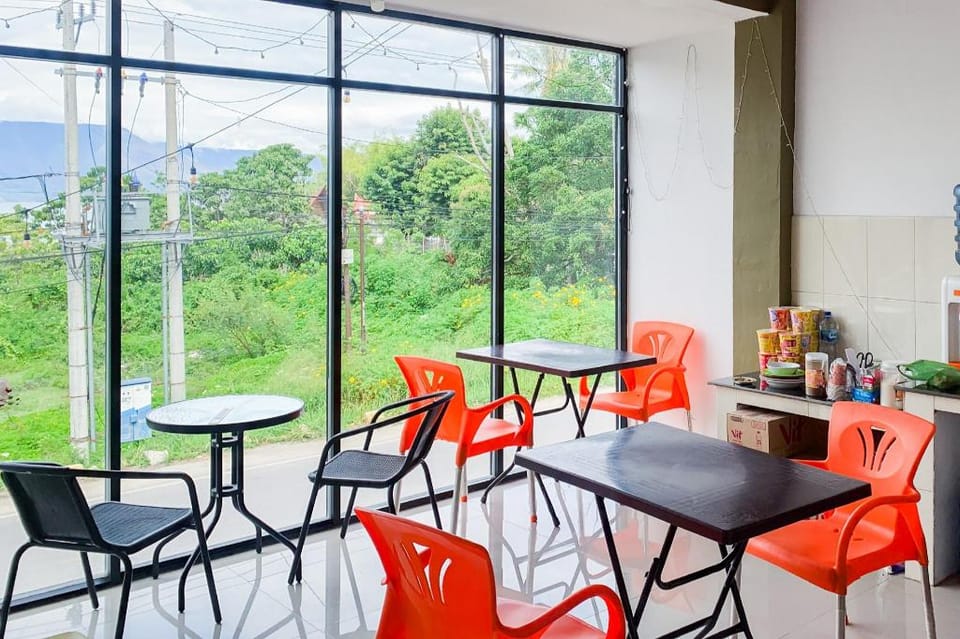 RedDoorz @ Exaudi Homestay Parbaba Samosir Hotel in Indonesia