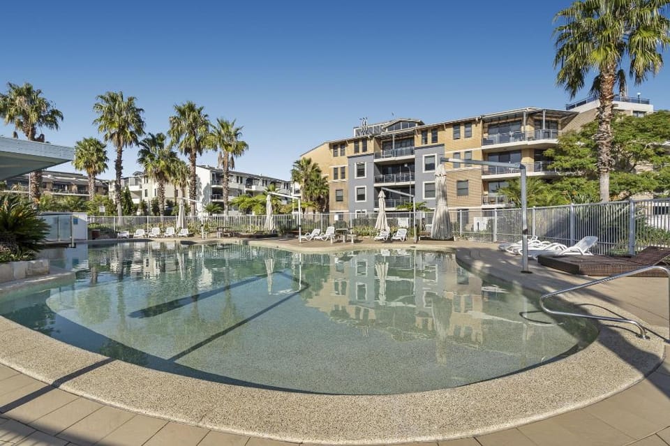 Gorgeous 2-Bed Unit near Riverside Parks Apartment in Sydney