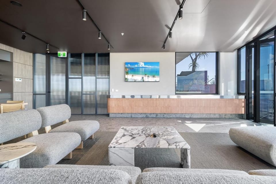 Bright 1-Bedroom Escape with Private BBQ Apartment in Nedlands