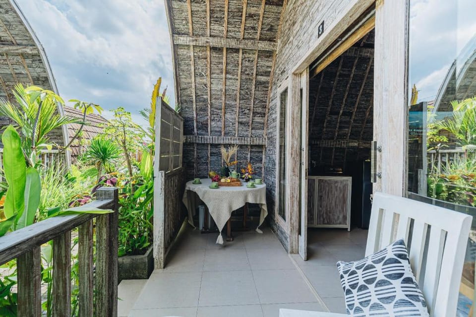 Sunshine Village Canggu Hotel in North Kuta