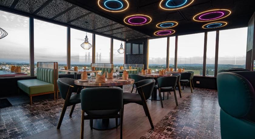 Pride Elite Chhatrapati Sambhaji Nagar Hotel in Maharashtra