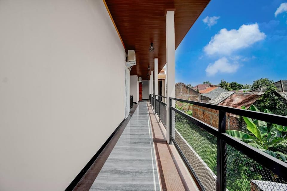 OYO 94924 Cidu Homestay Syariah Hotel in East Java
