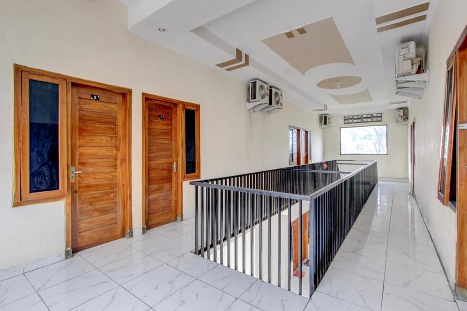 OYO 94919 Nay Guesthouse Dan Kost Hotel in Special Region of Yogyakarta