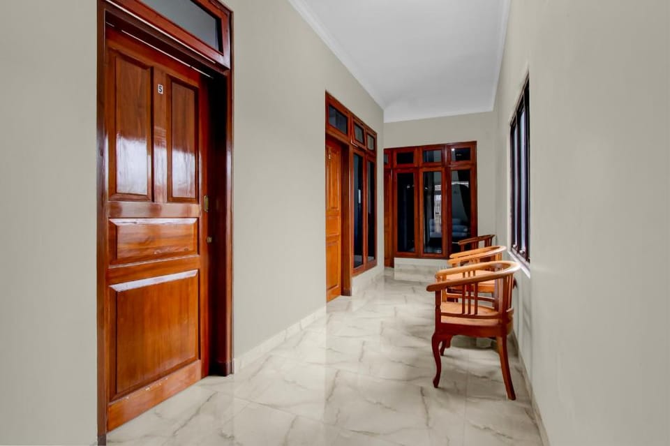 OYO 94920 House Of Elea Minggiran Hotel in Yogyakarta